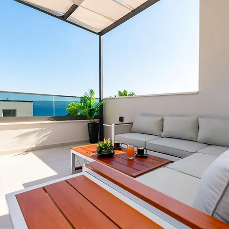 Luxury Penthouse White Angel Duce
